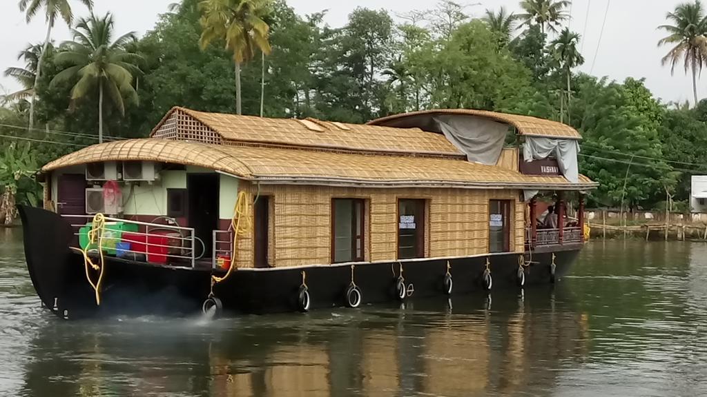Hotel Vaishnav Tours Alappuzha Exterior foto